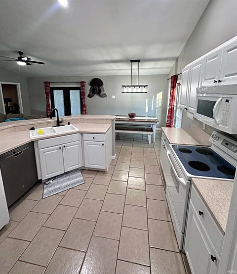Tiny photo for 700 SW 3rd Street, Washington, IN 47501 (MLS # 202643776)
