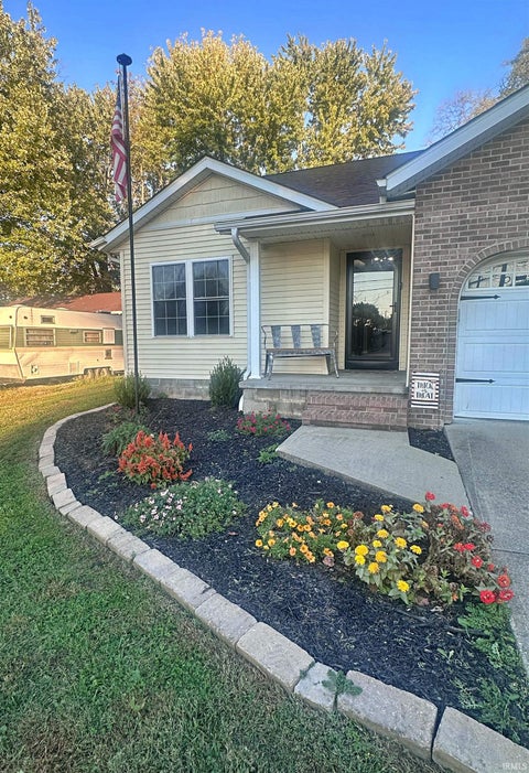 Tiny photo for 700 SW 3rd Street, Washington, IN 47501 (MLS # 202643776)
