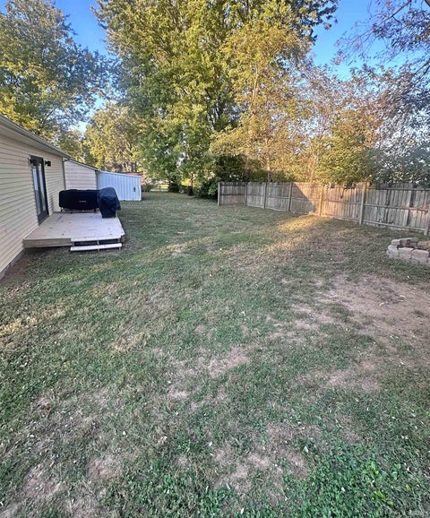 Tiny photo for 700 SW 3rd Street, Washington, IN 47501 (MLS # 202643776)