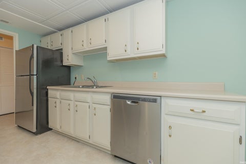 Tiny photo for 600 S Cullen #901 Avenue, Evansville, IN 47715 (MLS # 202644936)