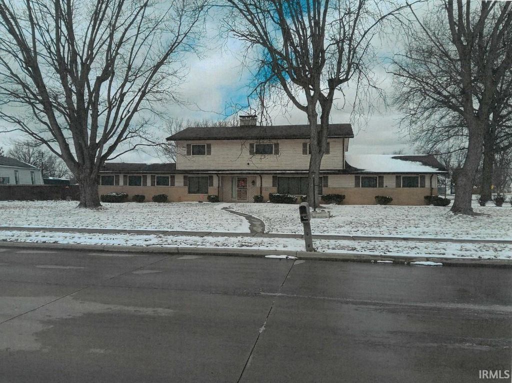 Photo of 2821 Stardale Drive, Fort Wayne, IN 46816 (MLS # 202609151)
