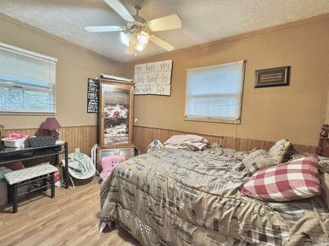 Tiny photo for 1122 E Fischer Street, Kokomo, IN 46901 (MLS # 202535375)
