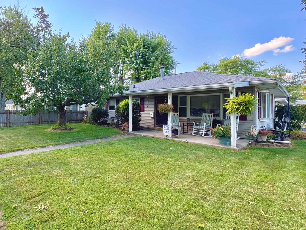 Photo for 1122 E Fischer Street, Kokomo, IN 46901 (MLS # 202535375)
