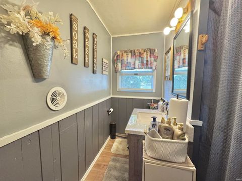 Tiny photo for 1122 E Fischer Street, Kokomo, IN 46901 (MLS # 202535375)