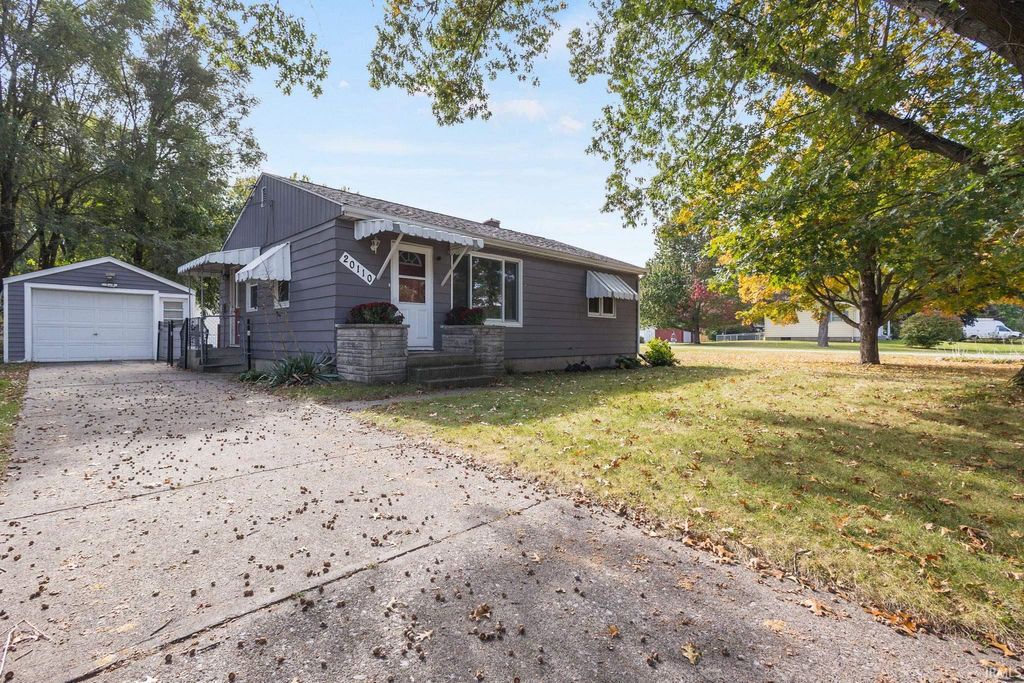 Photo of 20110 Richard Avenue, South Bend, IN 46637 (MLS # 202542128)