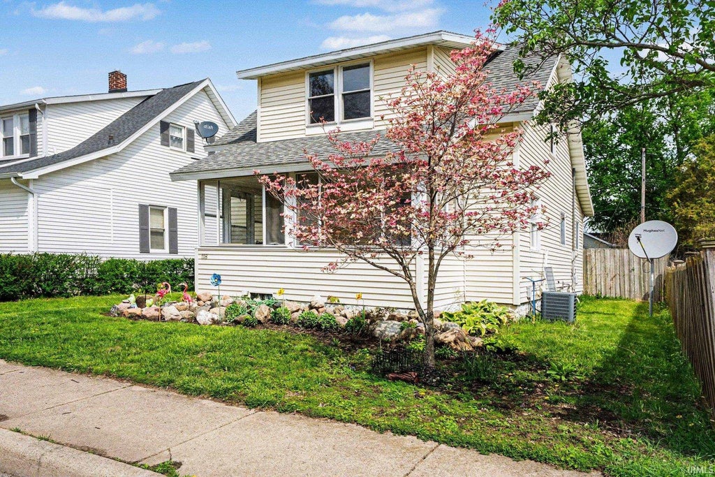 Photo of 118 Stanley Street, Mishawaka, IN 46545 (MLS # 202614812)