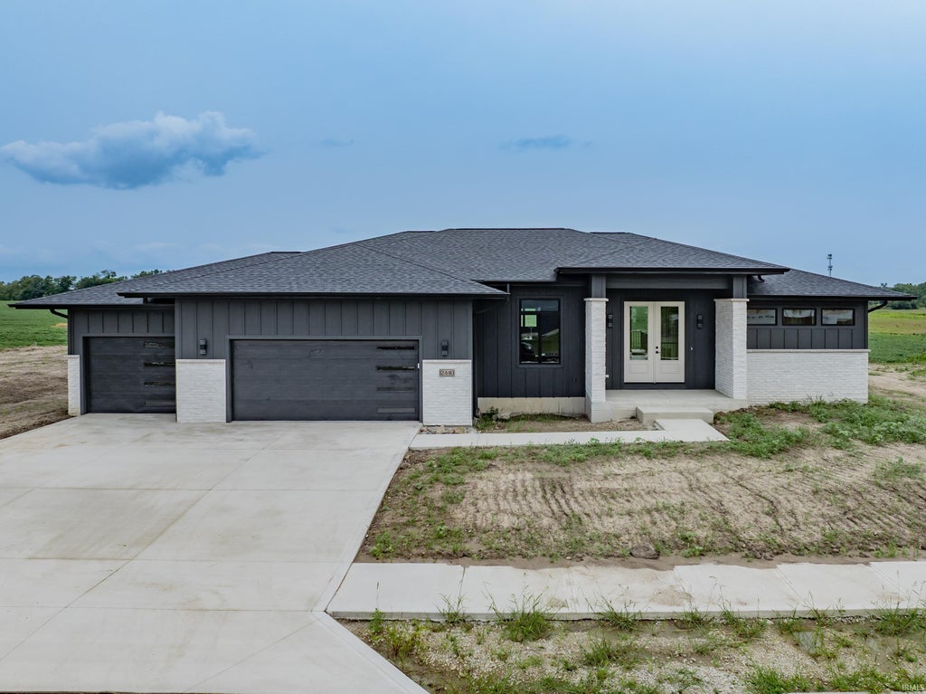 Photo of 12440 Blue Jay Trail, Fort Wayne, IN 46814 (MLS # 202633506)