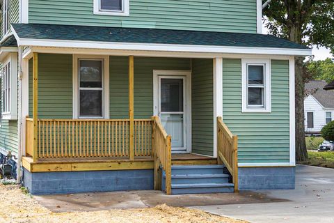 Tiny photo for 601 Charlotte Avenue, Fort Wayne, IN 46805 (MLS # 202604860)