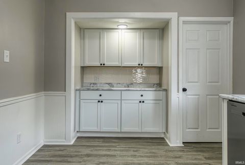 Tiny photo for 601 Charlotte Avenue, Fort Wayne, IN 46805 (MLS # 202604860)