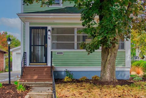 Tiny photo for 601 Charlotte Avenue, Fort Wayne, IN 46805 (MLS # 202604860)