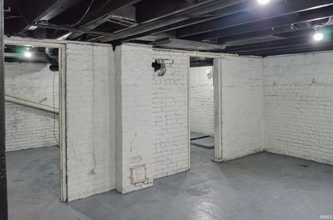 Tiny photo for 601 Charlotte Avenue, Fort Wayne, IN 46805 (MLS # 202604860)