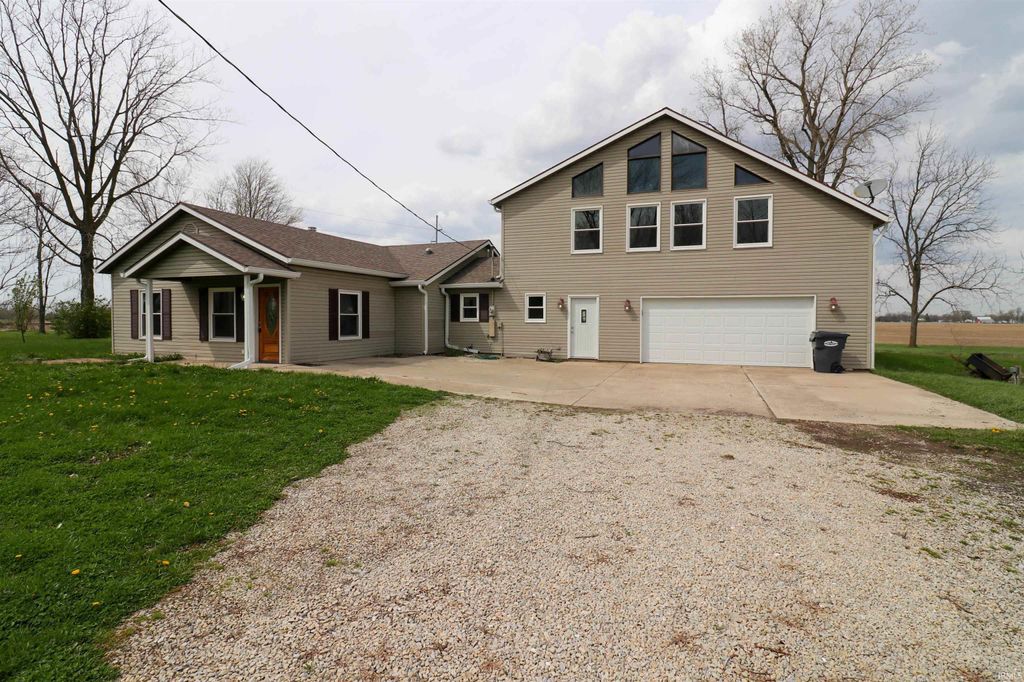 Photo of 2510 E Ashcraft Street, Eaton, IN 47338 (MLS # 202613092)