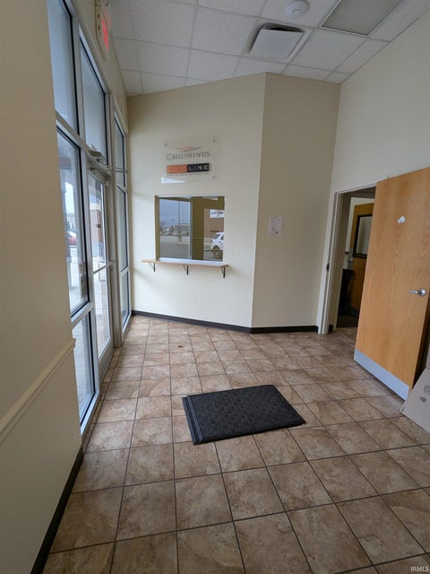 Tiny photo for 194 E Southway Boulevard, Kokomo, IN 46902 (MLS # 202626327)