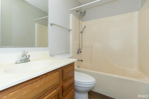 Tiny photo for 1719 Seasons Ridge Boulevard, Evansville, IN 47715 (MLS # 202545516)