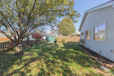 Tiny photo for 1719 Seasons Ridge Boulevard, Evansville, IN 47715 (MLS # 202545516)