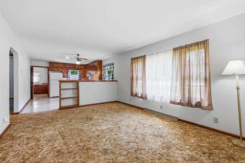 Tiny photo for 6722 E Wabash Road, Peru, IN 46970 (MLS # 202634613)