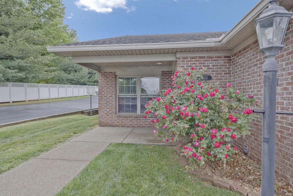 Photo of 4300 N Fulton Avenue, Evansville, IN 47710 (MLS # 202616106)