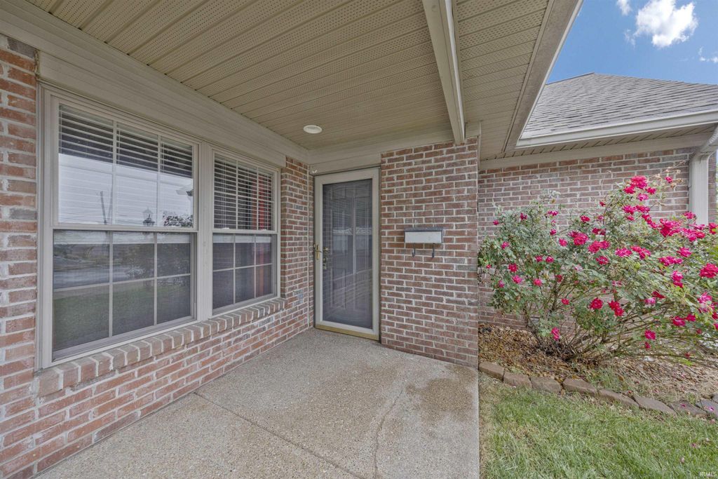 Photo of 4300 N Fulton Avenue, Evansville, IN 47710 (MLS # 202616106)