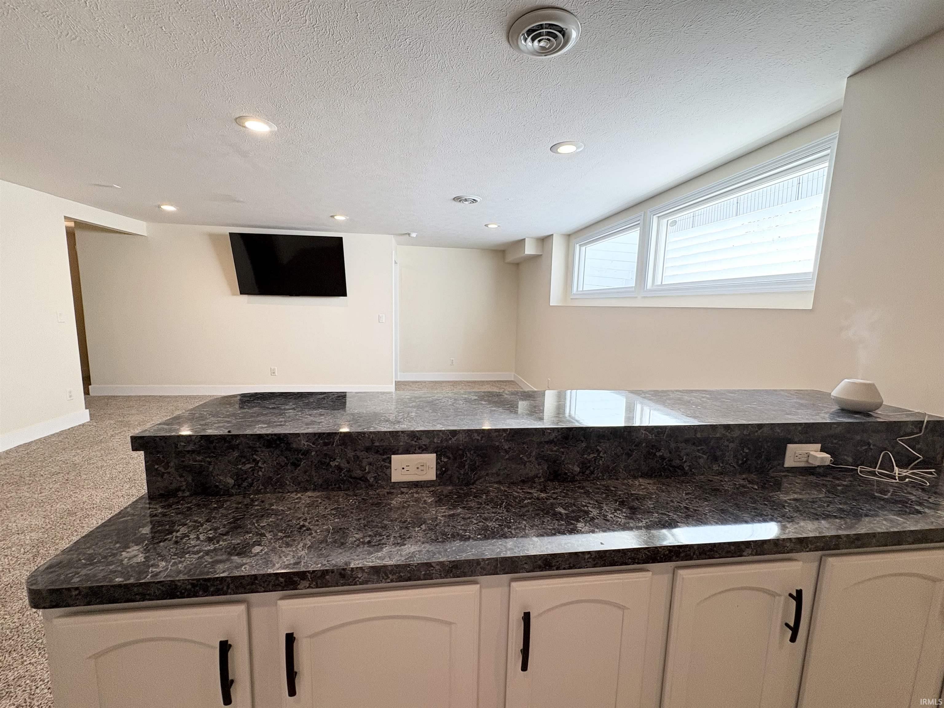 Elkhart, Indiana 46528, United States, 3 Bedrooms Bedrooms, ,3 BathroomsBathrooms,Residential,Active,213667