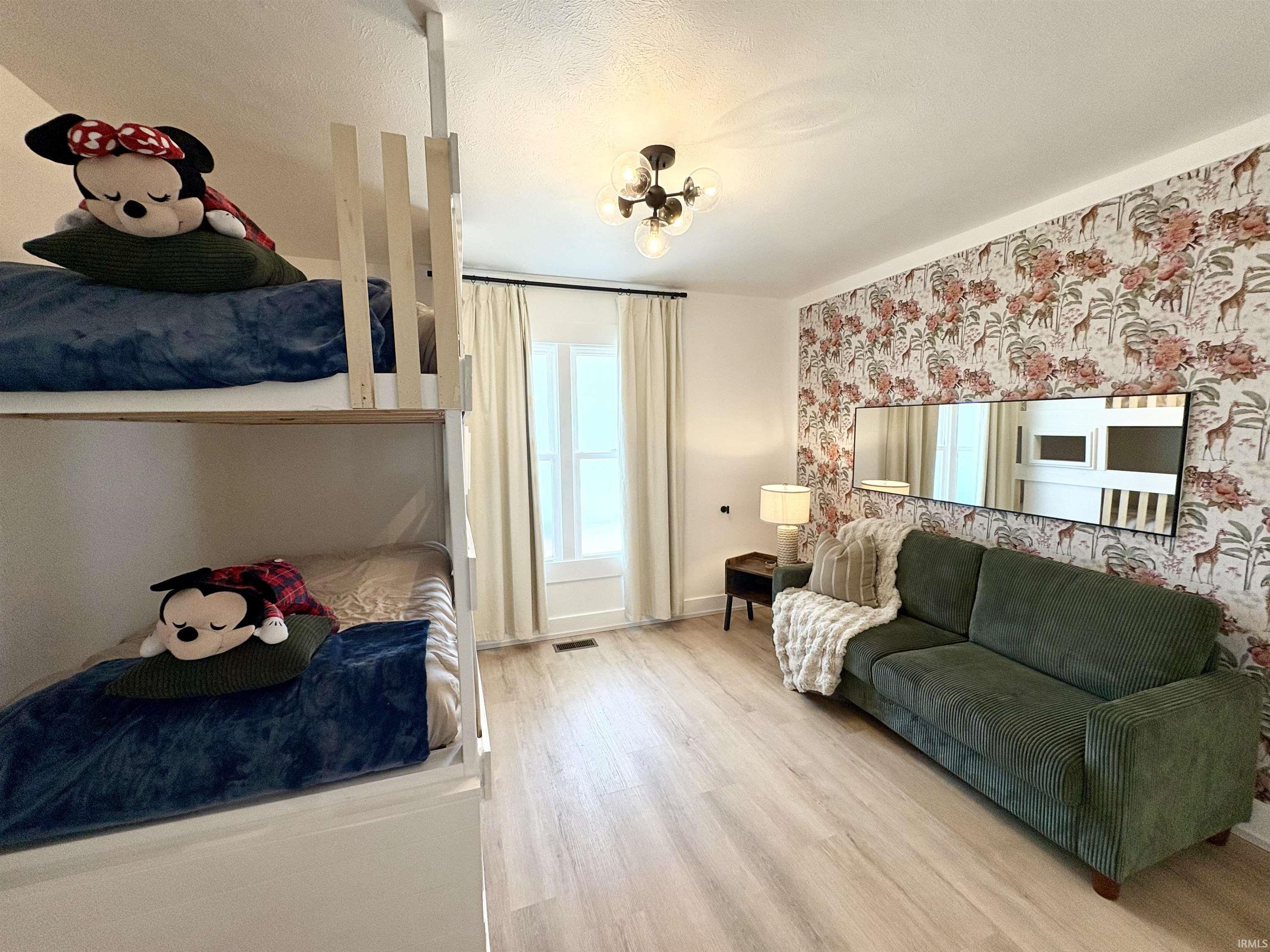 Elkhart, Indiana 46528, United States, 3 Bedrooms Bedrooms, ,3 BathroomsBathrooms,Residential,Active,213667