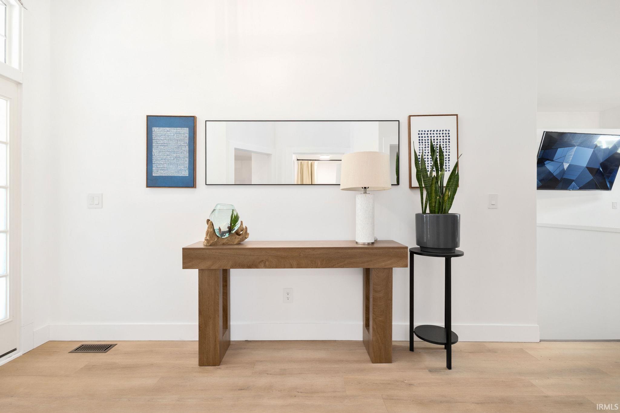 Elkhart, Indiana 46528, United States, 3 Bedrooms Bedrooms, ,3 BathroomsBathrooms,Residential,Active,213667