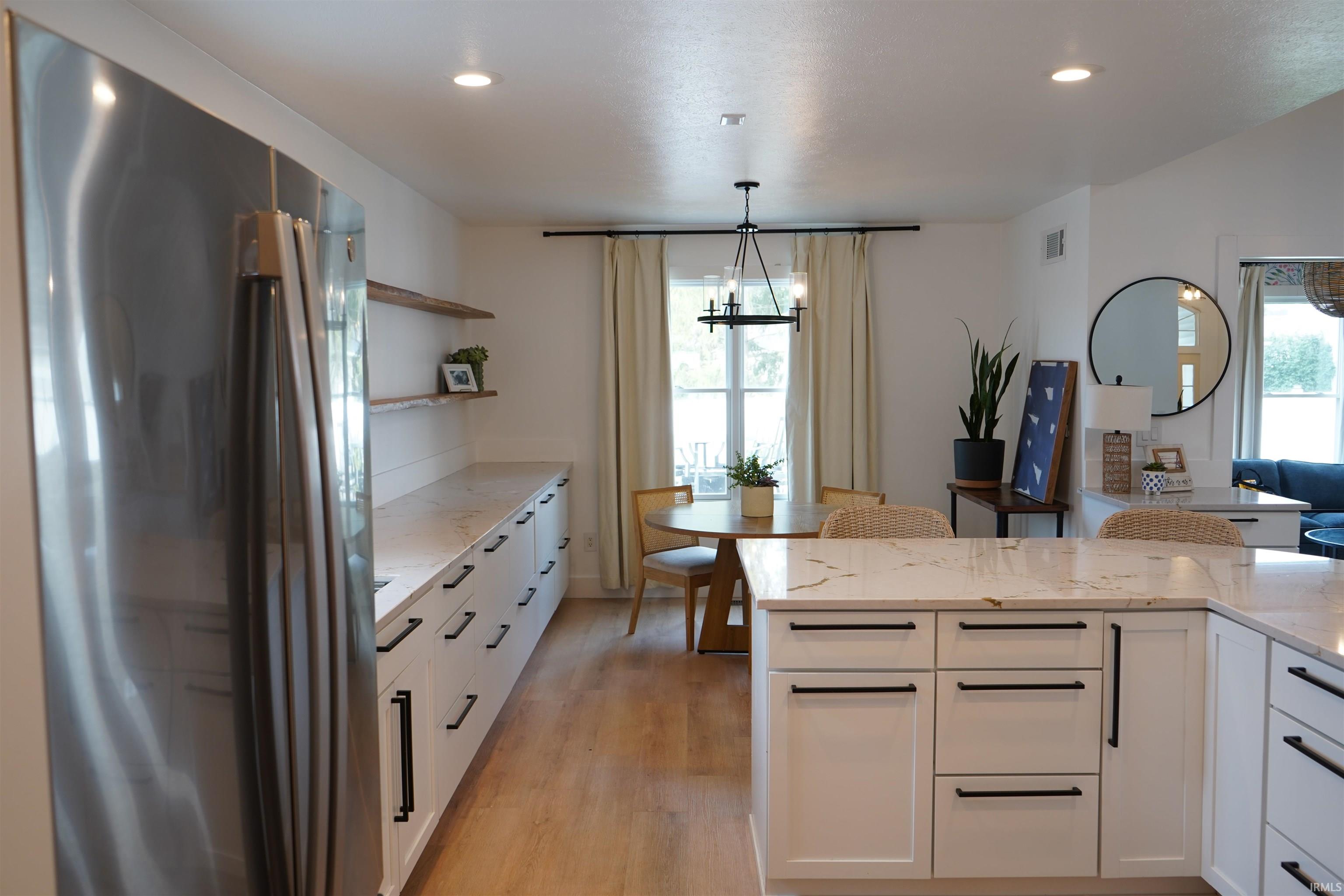 Elkhart, Indiana 46528, United States, 3 Bedrooms Bedrooms, ,3 BathroomsBathrooms,Residential,Active,213667