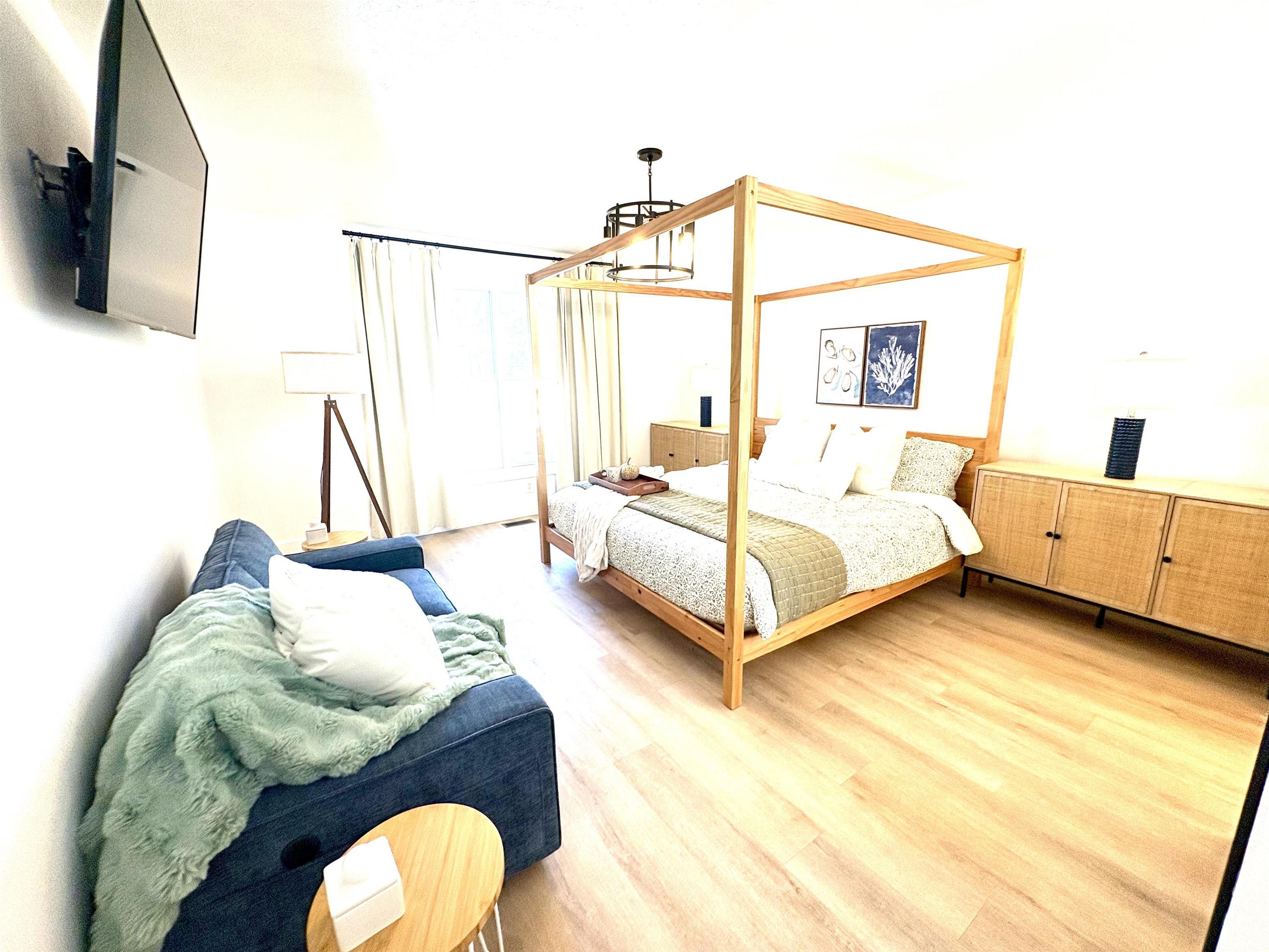 Elkhart, Indiana 46528, United States, 3 Bedrooms Bedrooms, ,3 BathroomsBathrooms,Residential,Active,213667