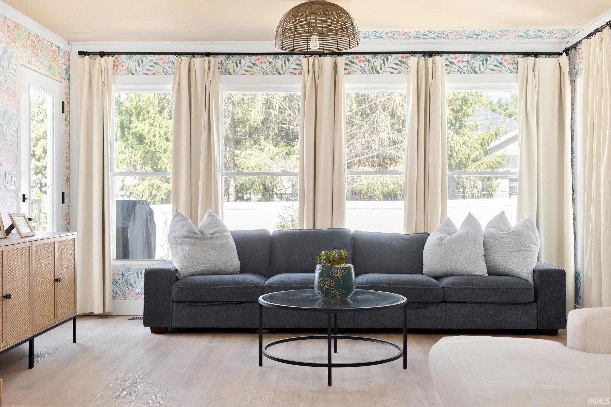 Elkhart, Indiana 46528, United States, 3 Bedrooms Bedrooms, ,3 BathroomsBathrooms,Residential,Active,213667