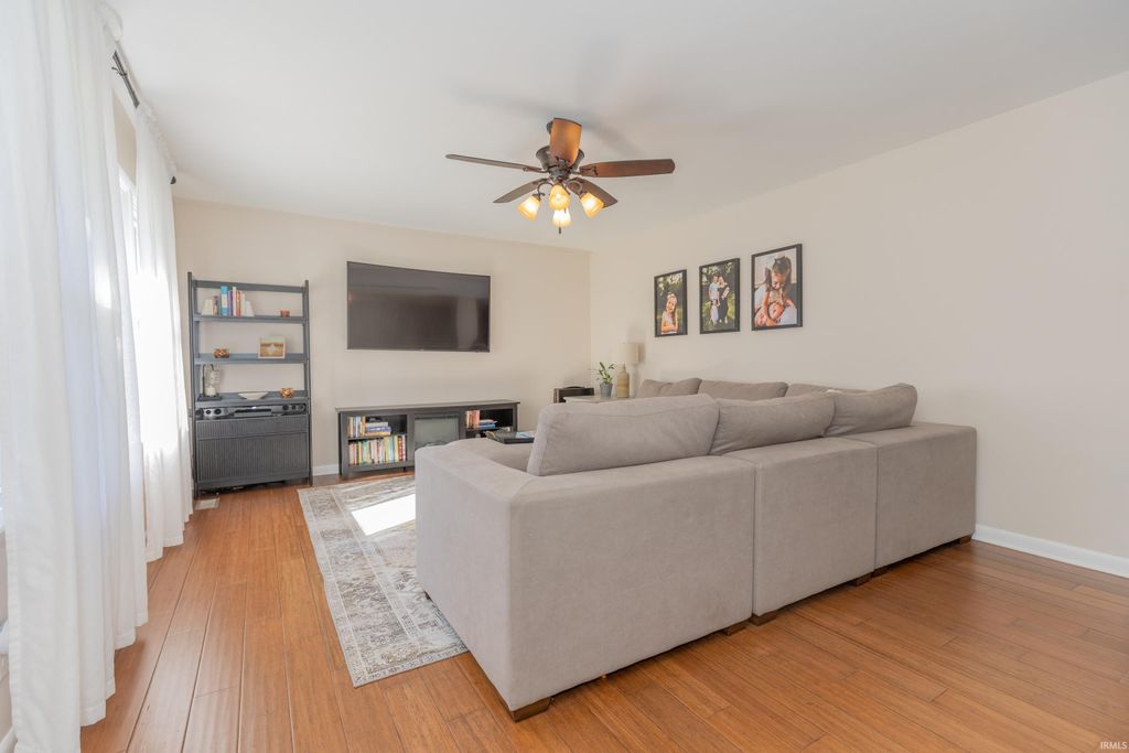 Photo of 8213 Middle Mount Vernon Road, Evansville, IN 47712 (MLS # 202544388)