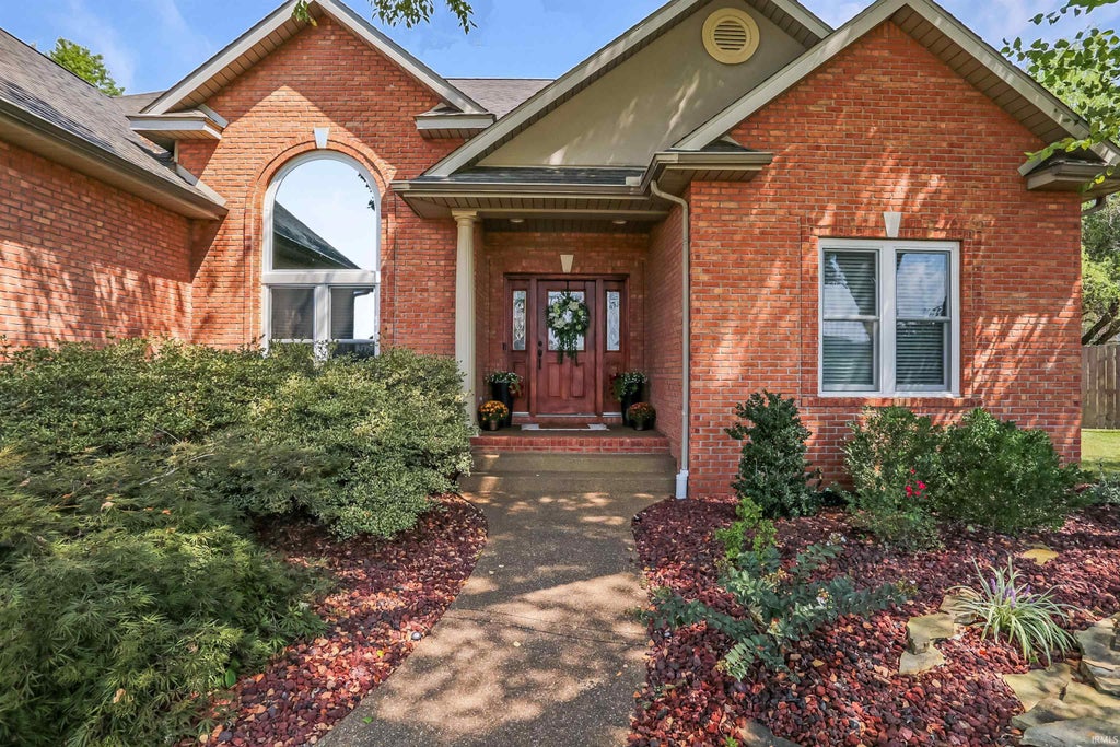 Photo of 4560 Clint Circle, Newburgh, IN 47630 (MLS # 202637213)