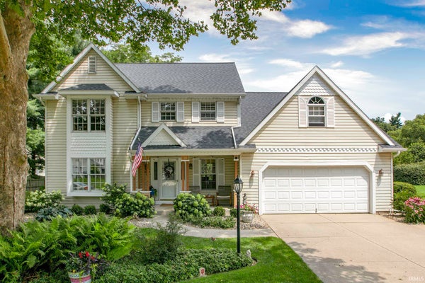 10643 RED PINE DR, GRANGER, IN 46530 - Image b1ffe403e524455f6915775503d16df4/2374549072