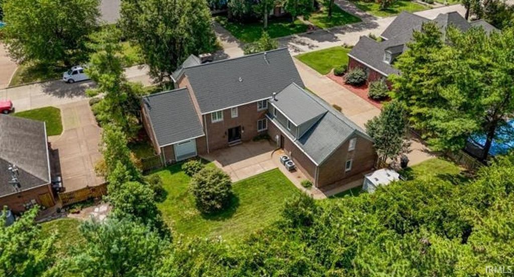 Photo of 7416 E Sycamore Street, Evansville, IN 47715 (MLS # 202606030)