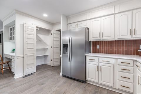 Tiny photo for 7416 E Sycamore Street, Evansville, IN 47715 (MLS # 202606030)