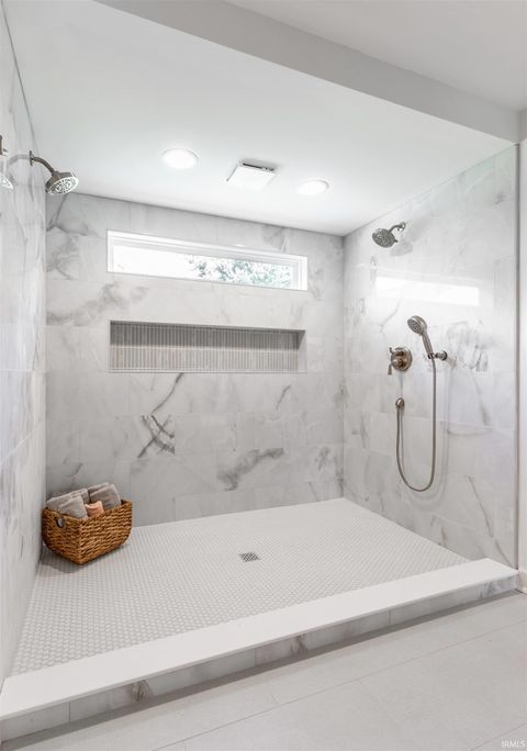 Tiny photo for 7416 E Sycamore Street, Evansville, IN 47715 (MLS # 202606030)