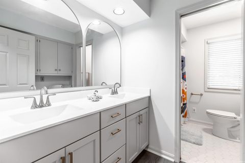 Tiny photo for 7416 E Sycamore Street, Evansville, IN 47715 (MLS # 202606030)