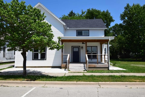 Photo of 207 E CENTER Street, Bourbon, IN 46504 (MLS # 202623291)