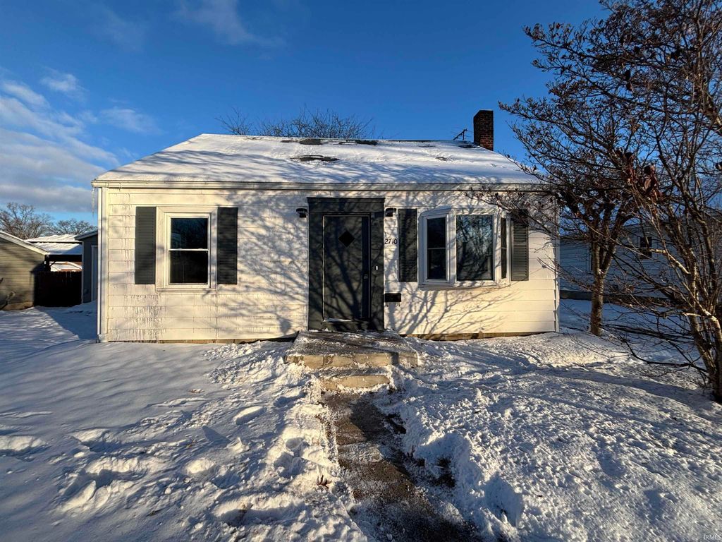 Photo of 2710 Waynewood Drive, Fort Wayne, IN 46809 (MLS # 202548048)