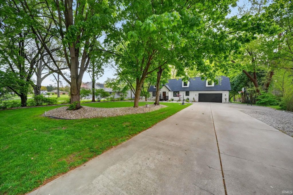 Photo of 51246 Shady Lane, Elkhart, IN 46514 (MLS # 202616553)