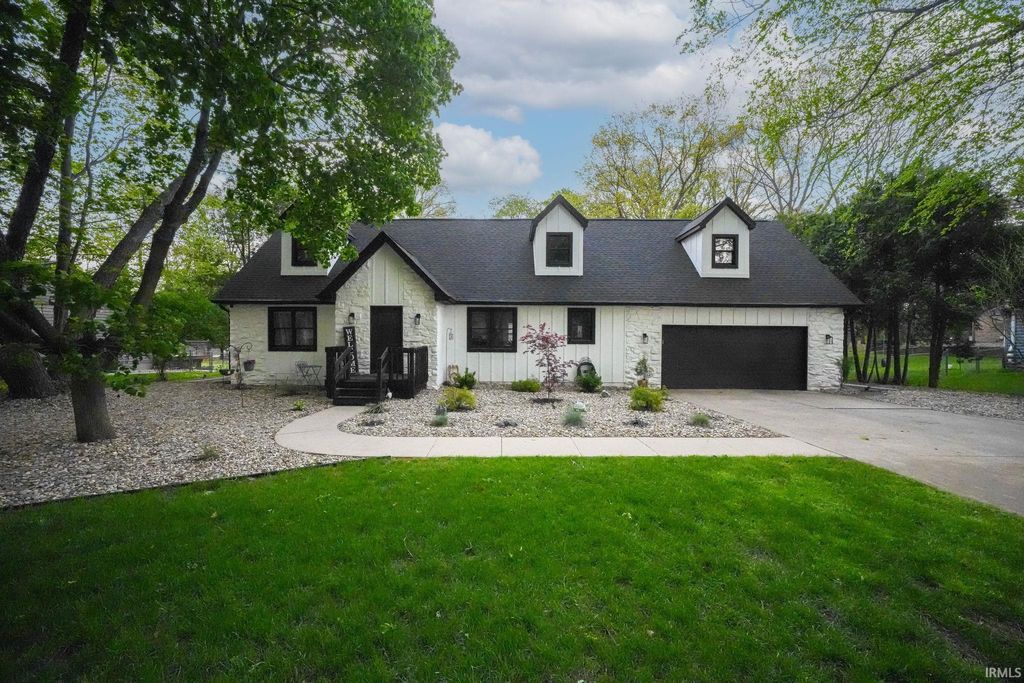 Photo of 51246 Shady Lane, Elkhart, IN 46514 (MLS # 202616553)