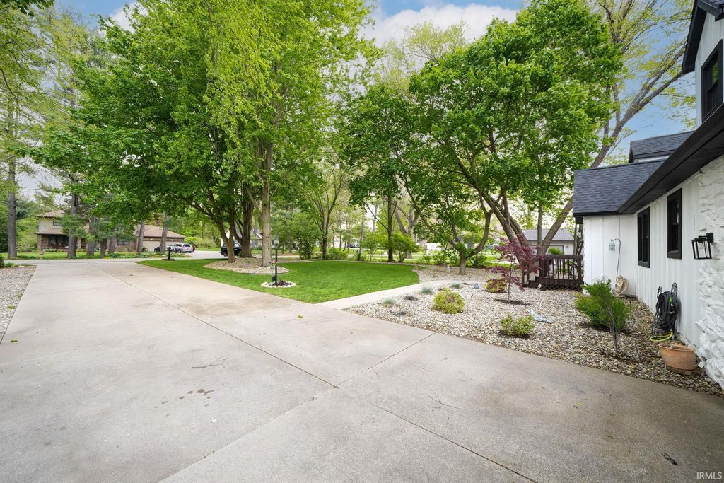 Photo of 51246 Shady Lane, Elkhart, IN 46514 (MLS # 202616553)