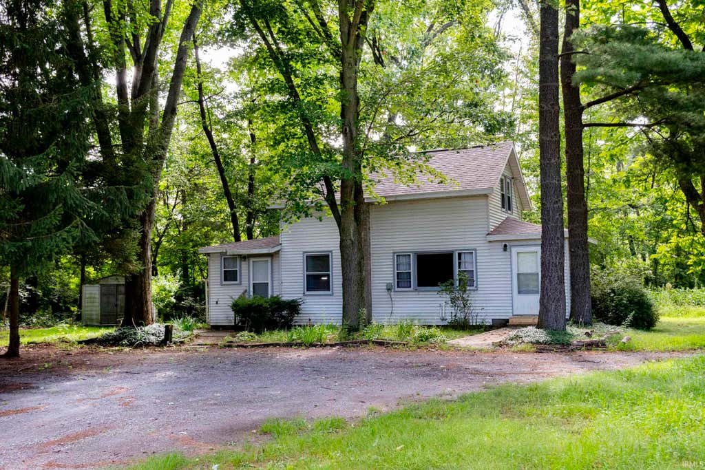 Photo of 29179 County Road 10, Elkhart, IN 46514 (MLS # 202633961)