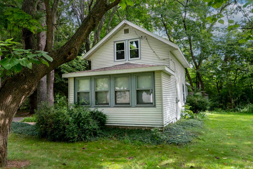 Photo of 29179 County Road 10, Elkhart, IN 46514 (MLS # 202633961)