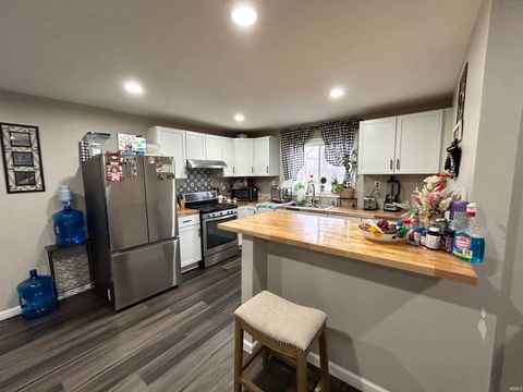 Tiny photo for 520 Henry Street, Logansport, IN 46947 (MLS # 202608170)