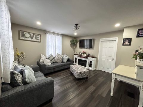 Tiny photo for 520 Henry Street, Logansport, IN 46947 (MLS # 202608170)