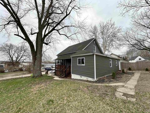 Tiny photo for 520 Henry Street, Logansport, IN 46947 (MLS # 202608170)