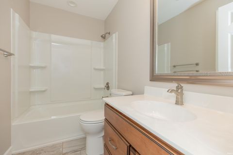 Tiny photo for 201 E Mount Pleasant Road, Evansville, IN 47711 (MLS # 202618356)
