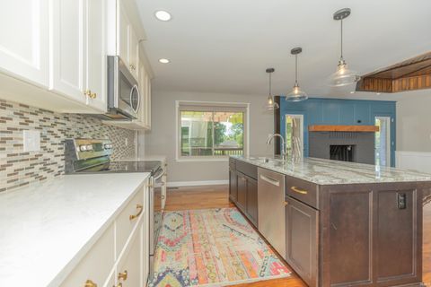 Tiny photo for 201 E Mount Pleasant Road, Evansville, IN 47711 (MLS # 202618356)