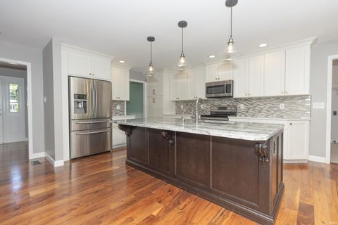 Tiny photo for 201 E Mount Pleasant Road, Evansville, IN 47711 (MLS # 202618356)