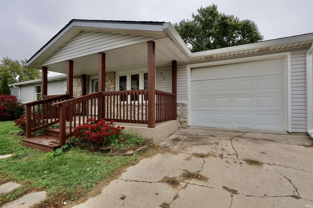 Photo of 517 Illinois Street, Parker City, IN 47368 (MLS # 202641005)