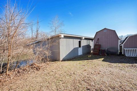 Tiny photo for 633 N Lakeview Court, Greentown, IN 46936 (MLS # 202607732)